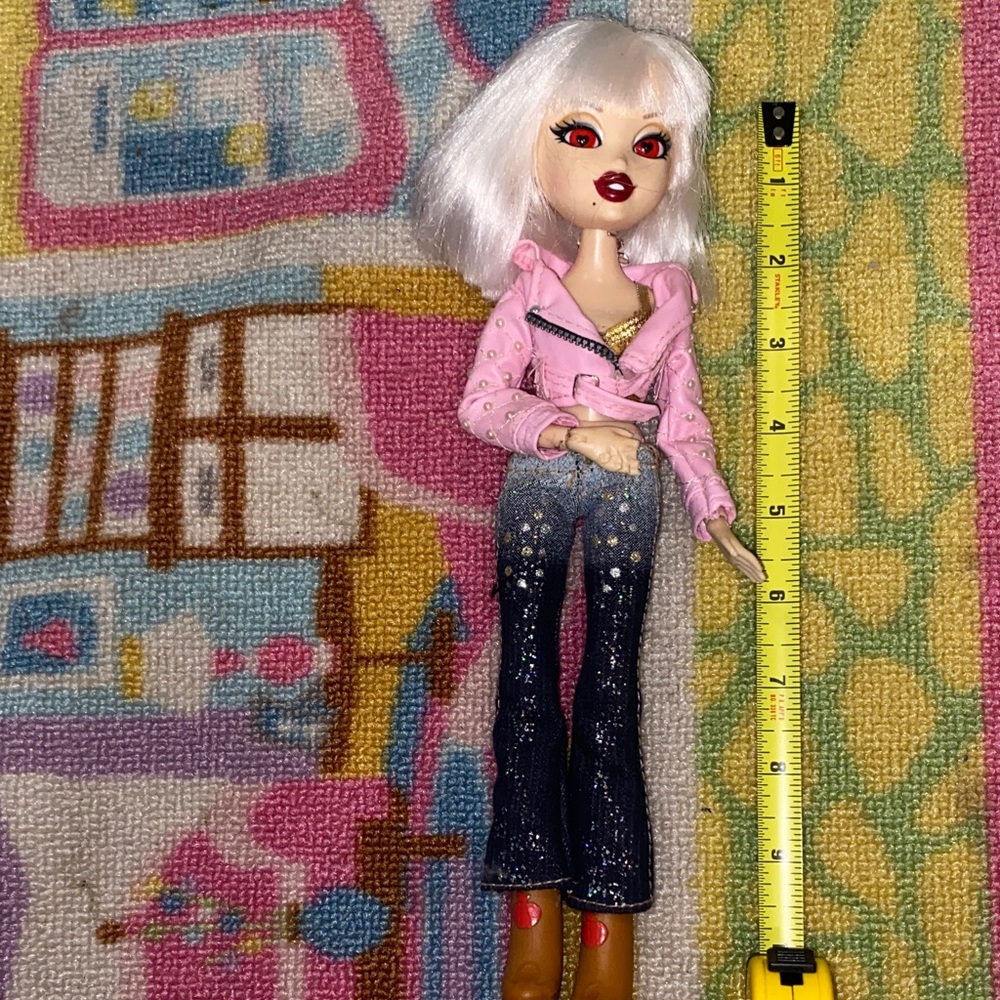 Bratzilla - Picture 5 of 5